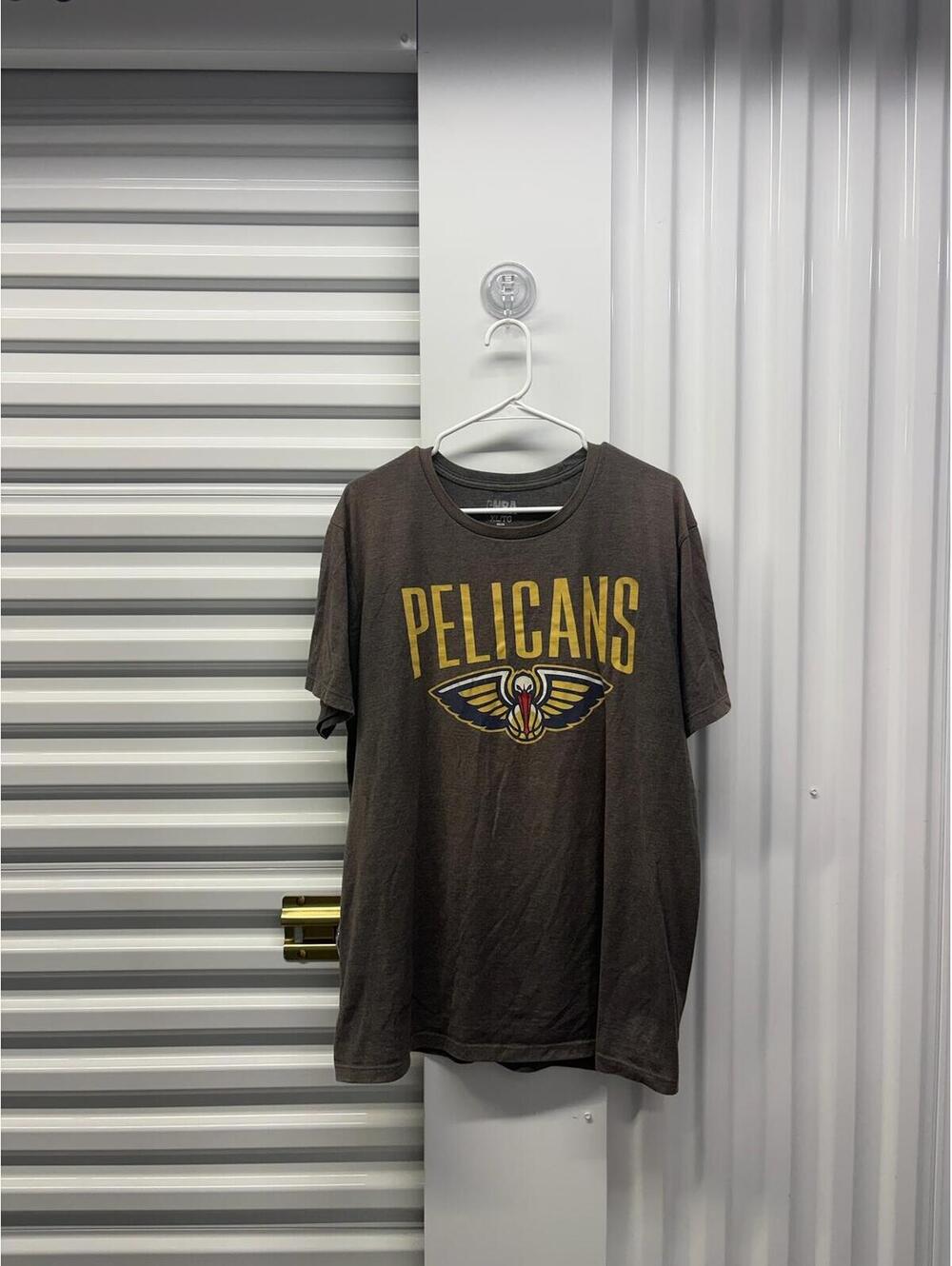 New Orleans Pelicans Men’s XL Graphic T-Shirt NBA Licensed Brown Tee